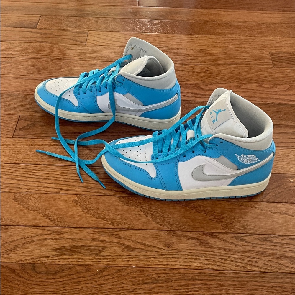 Nike Light Blue Jordan’s - Picture 8 of 13